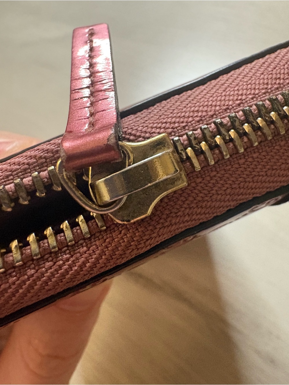Gucci Metallic Rose-Brown Embossed Monogram Zip Wallet - Picture 3 of 9